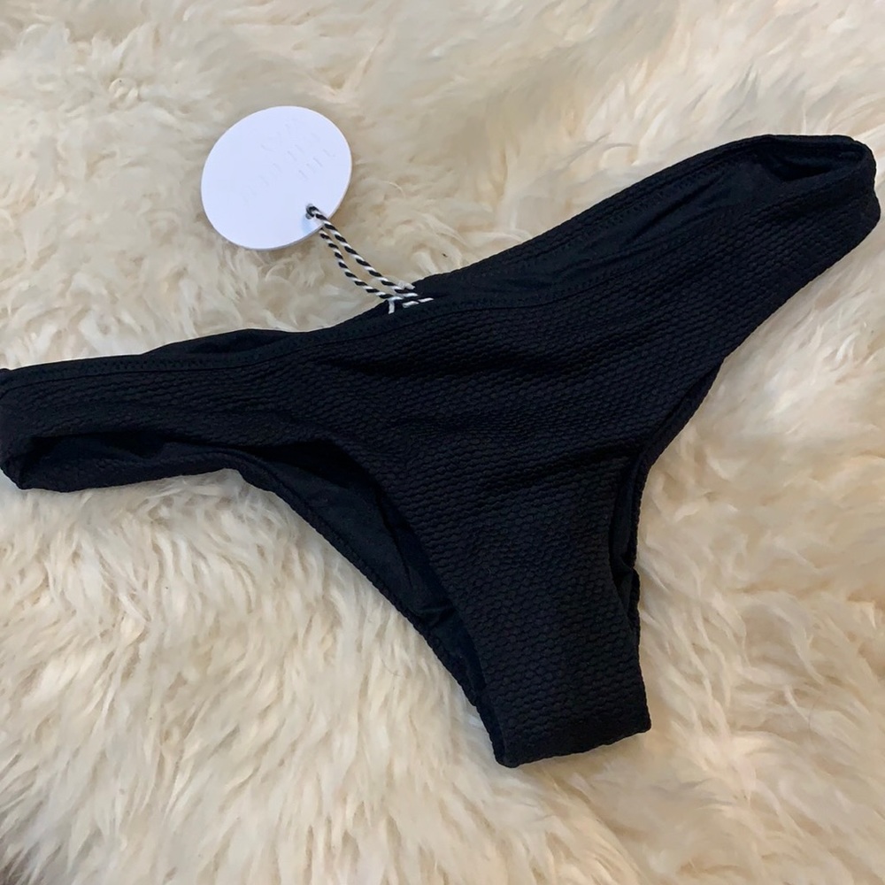Black Ruched bikini bottoms